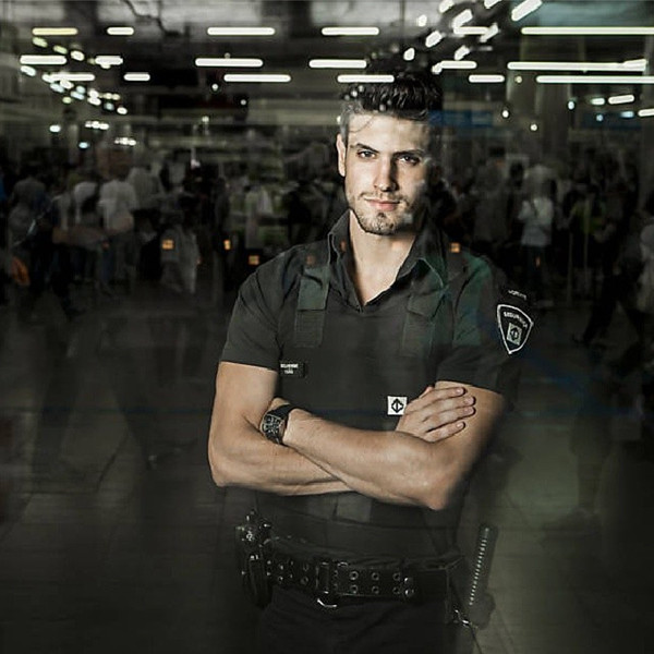 handsome-subway-security-guard-12