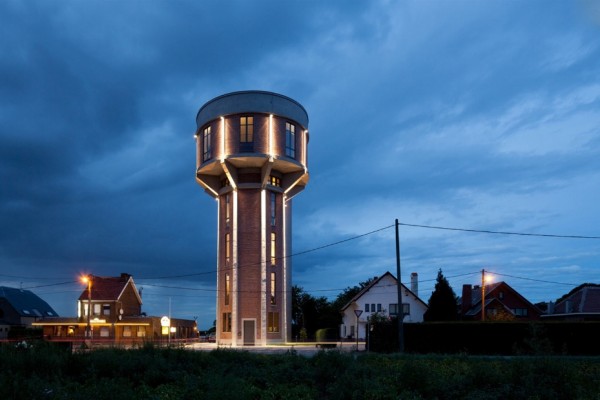 guy-buys-water-tower-25