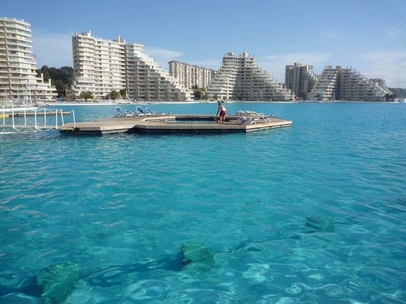 the-largest-swimming-pool-in-the-world-4