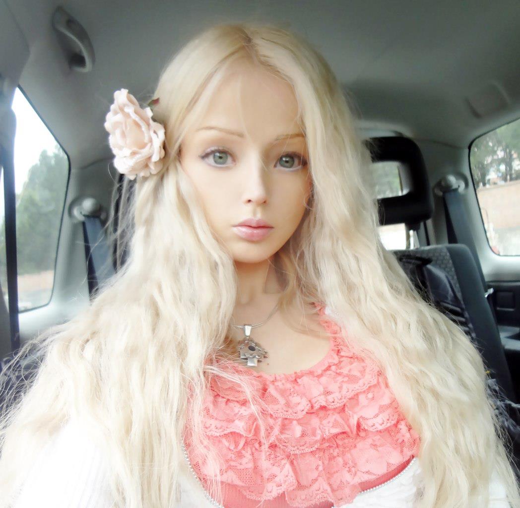 valeria-lukyanova-human-barbie (38)