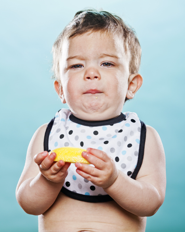 viralscape-babies-tasting-lemon-10