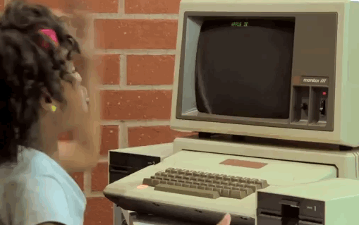 Kid's Reaction To Old Computer (4)