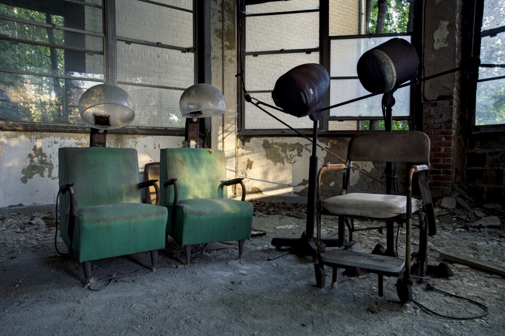 Some asylums, like this sanatorium in New York, even came equipped with a hairdressing salon