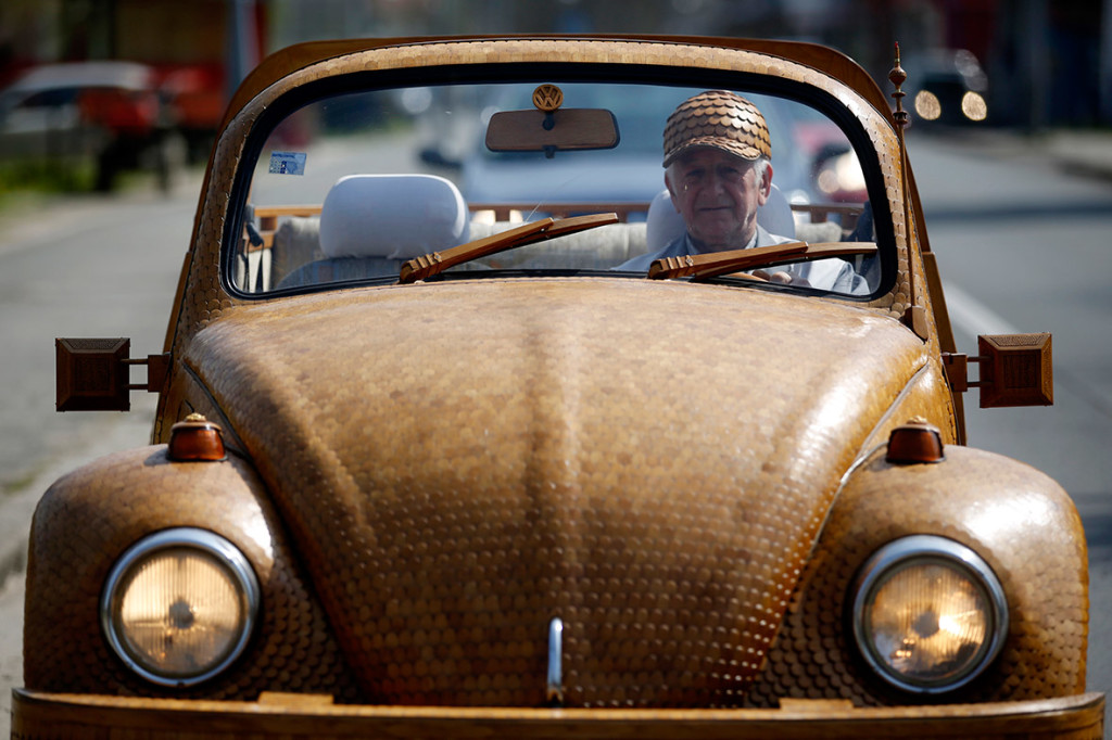 Wooden Volkswagen Beetle (6)