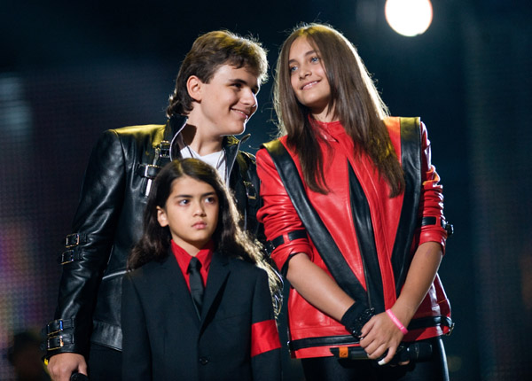 Blanket Jackson, Paris Jackson, and Prince Michael Jackson