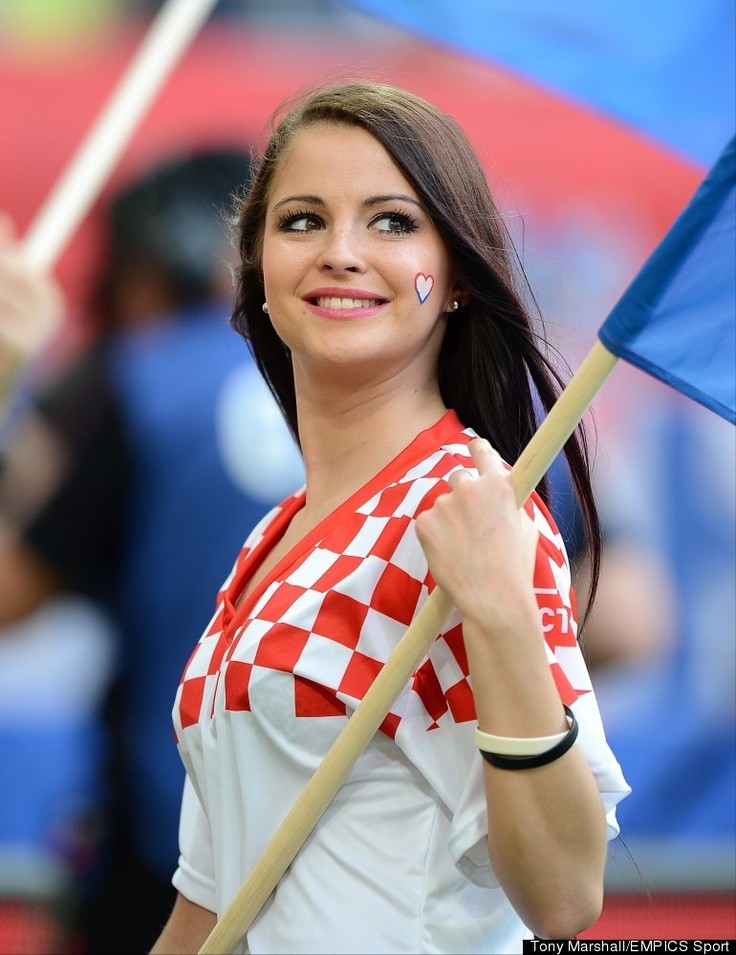 66 Beautiful Football Fans Spotted At The World Cup World Cup Hot Croatian Girl 2 Viralscape