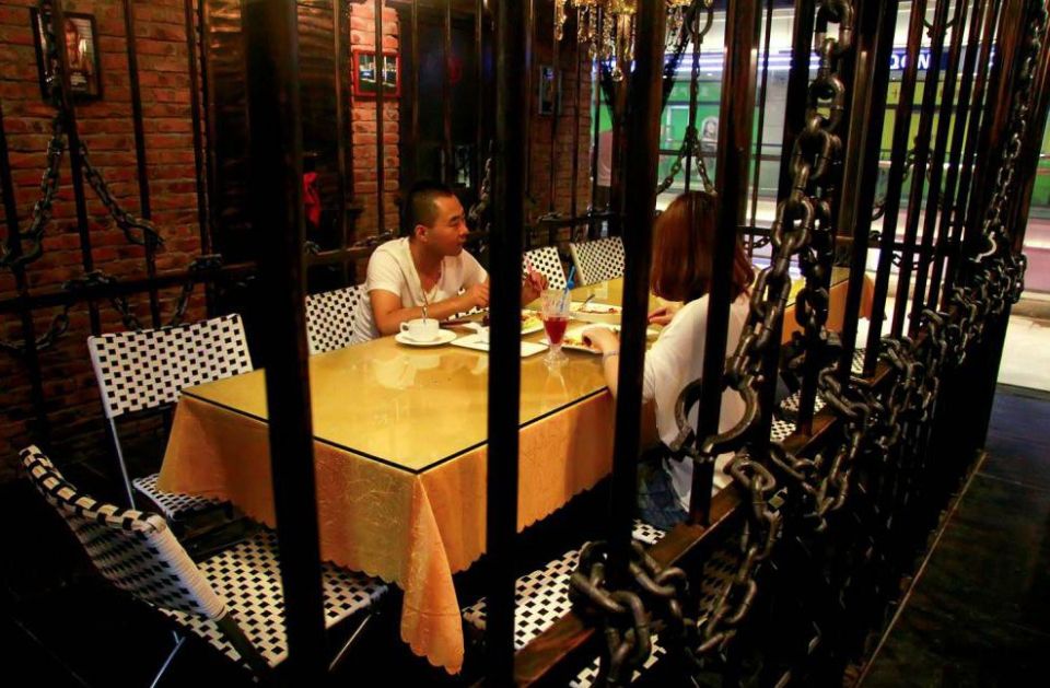 Prison Themed Restaurant (7)