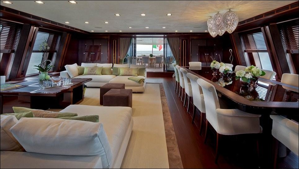 Luxury Yacht (14)