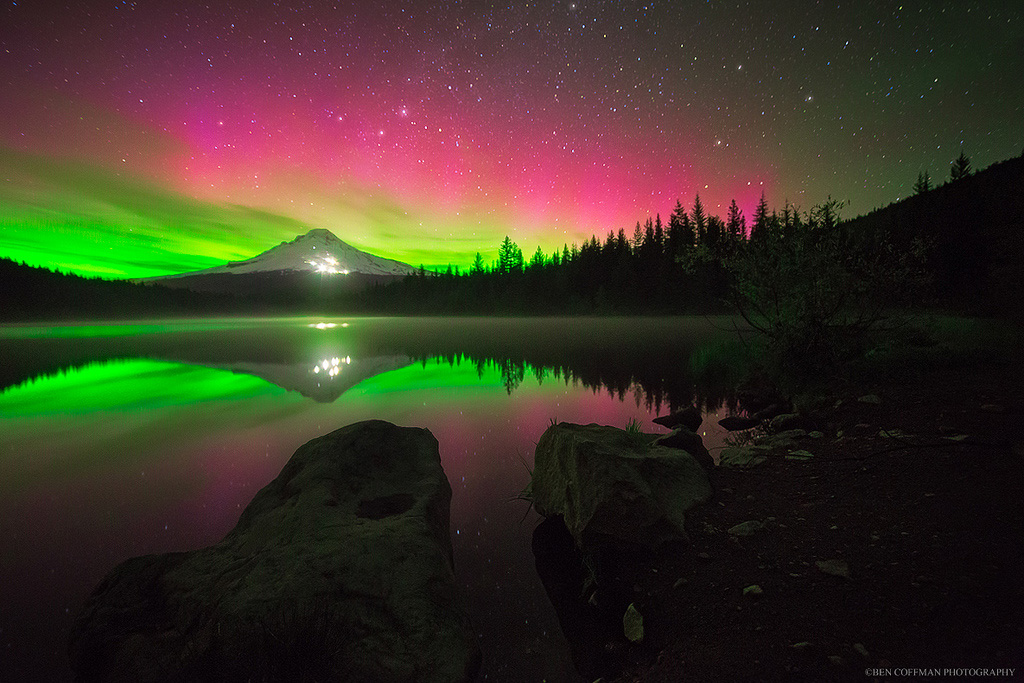 Aurora Borealis at Trillium Lake, Oregon