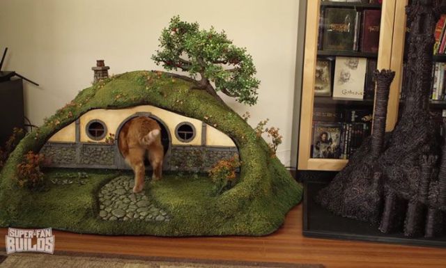 Lord of the Rings Cat Litter Box 15